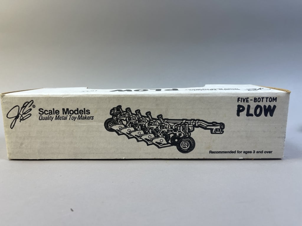 Ford N9 Tractor & Farm Implements 1/16 Scale - 12