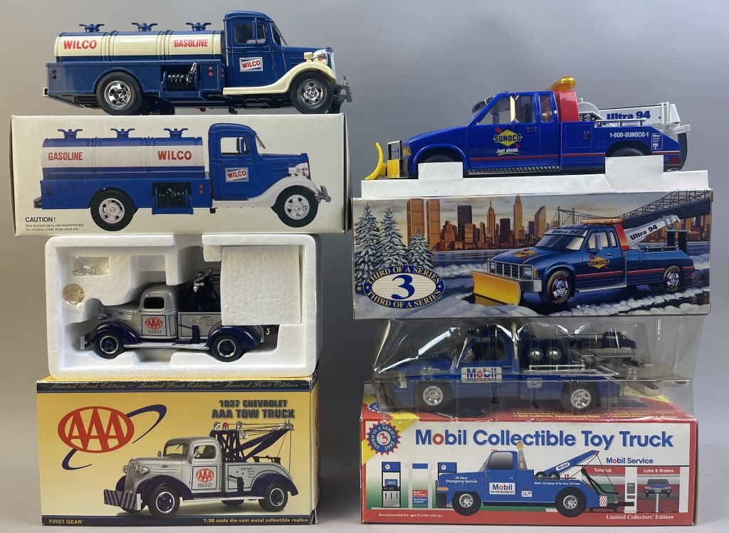 4 Gasoline & Oil Collector Tank Tow Trucks Wrecker (1 of 11)