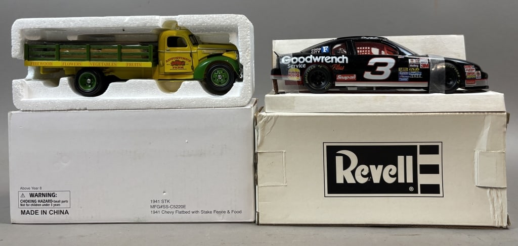 NASCAR Goodwrench & 1941 Chevy Die Cast: Please make sure you view all photos and ask any questions you may have! Great original collectible item. This is day 1 of our 2 day one owner auction event. Thanks and have a great day! Holler & Hamm