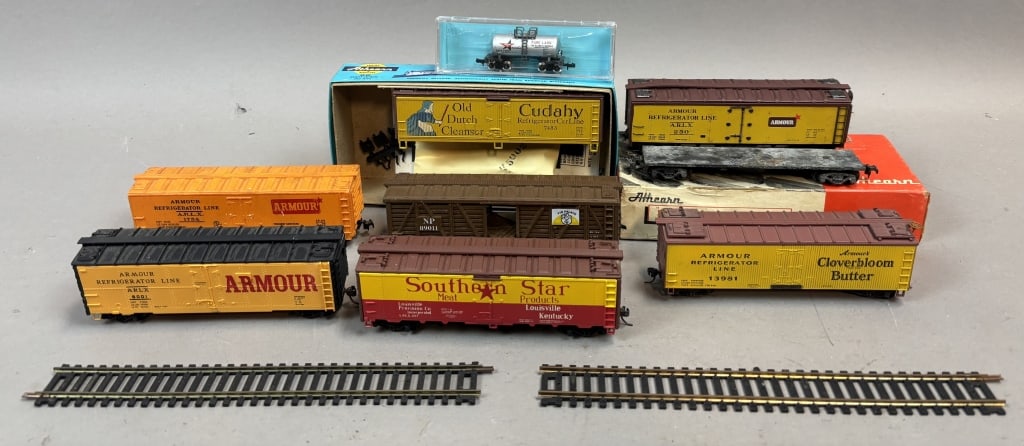 Lot of 10 Various Train Cars and Tracks (1 of 19)