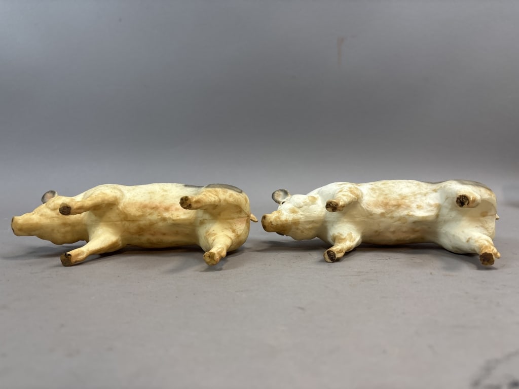 Pair 7" Solid Plastic 1950s Advertising Hogs - 6