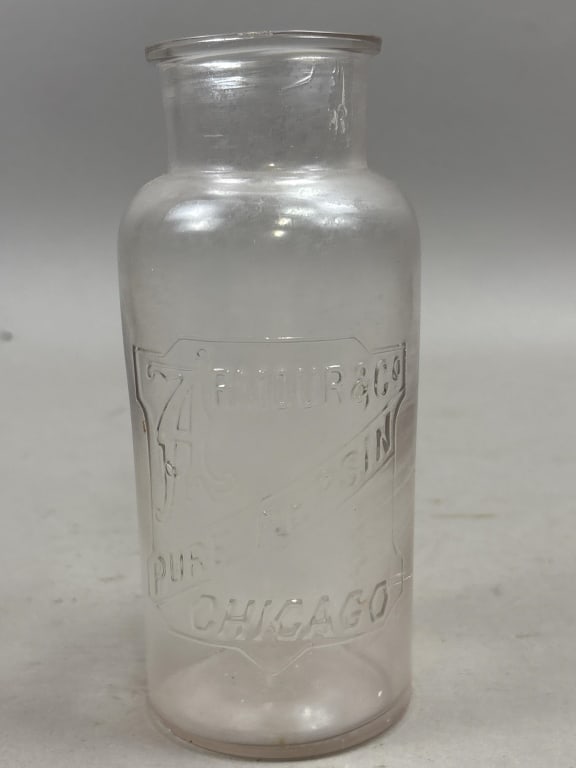Armour's Pure Pepsin Chicago Glass Bottle: Please make sure you view all photos and ask any questions you may have! Great original collectible item. This is day 1 of our 2 day one owner auction event. Thanks and have a great day! Holler & Hamm