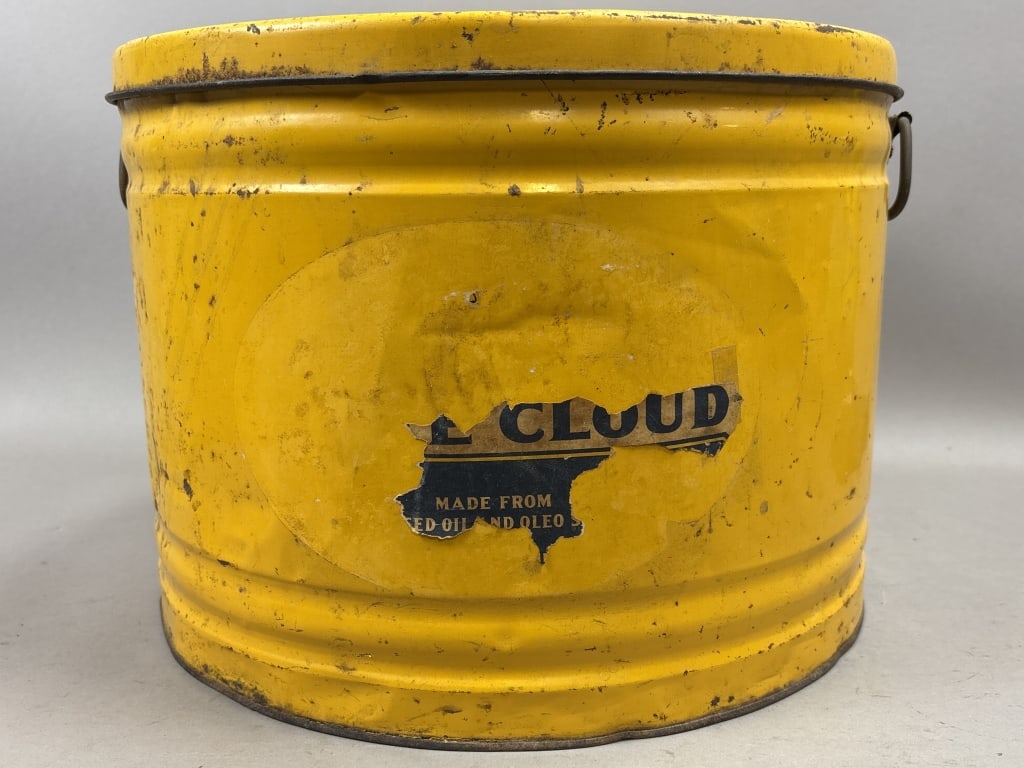 Armour's White Cloud Side Handle Tin: Please make sure you view all photos and ask any questions you may have! Great original collectible item. This is day 1 of our 2 day one owner auction event. Thanks and have a great day! Holler & Hamm