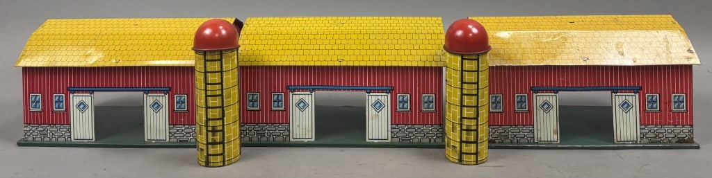 Antique Lot 3 Tin Litho Metal Barns & 2 Silos Toys: Please make sure you view all photos and ask any questions you may have! Great original collectible item. This is day 1 of our 2 day one owner auction event. Thanks and have a great day! Holler & Hamm