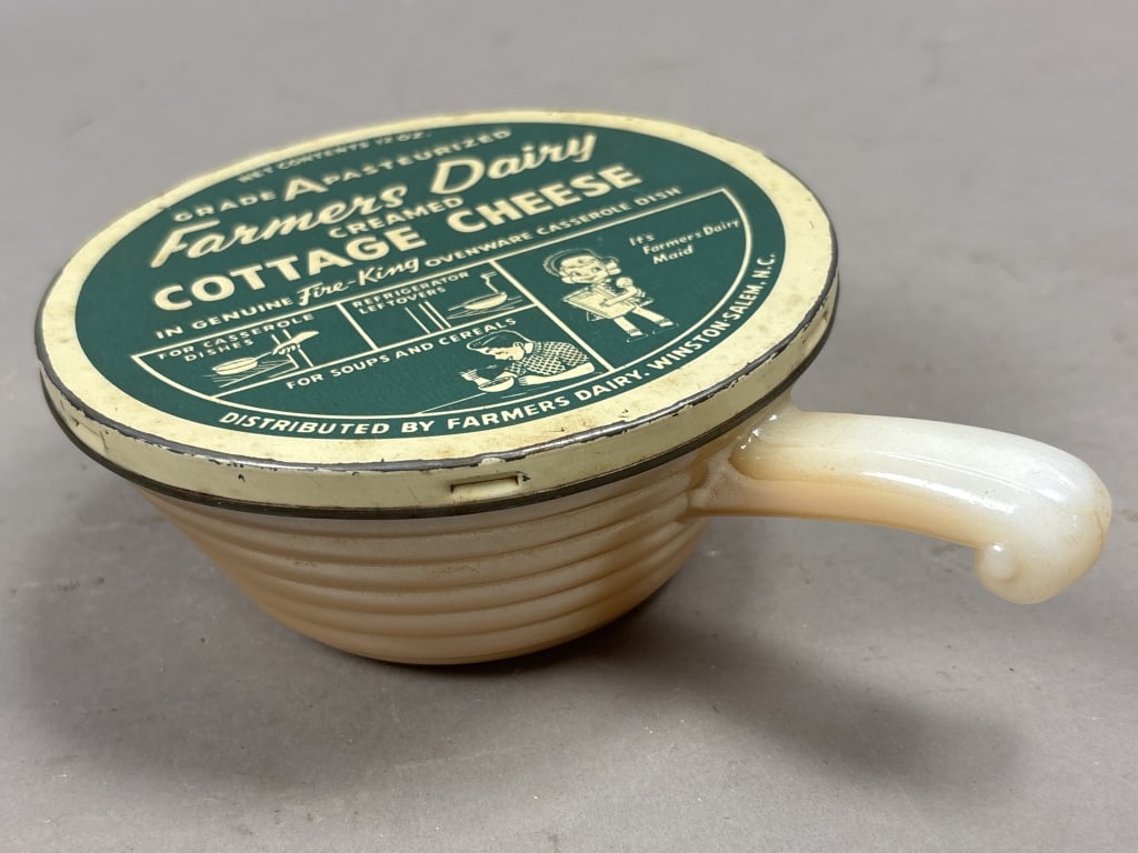Farmers Dairy Cottage Cheese Fire-King Casserole: Please make sure you view all photos and ask any questions you may have! Great original collectible item. This is day 1 of our 2 day one owner auction event. Thanks and have a great day! Holler & Hamm