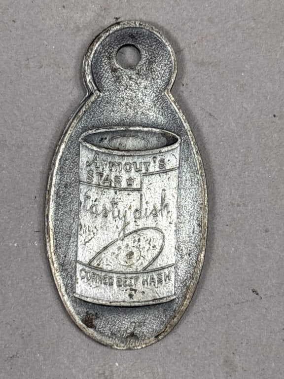 Armour's Star Corned Beef Hash Tag: Please make sure you view all photos and ask any questions you may have! Great original collectible item. This is day 1 of our 2 day one owner auction event. Thanks and have a great day! Holler & Hamm