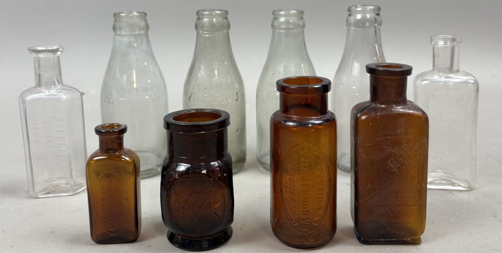 Lot of 10 Armour's Lab Chicago Glass Bottles (1 of 14)