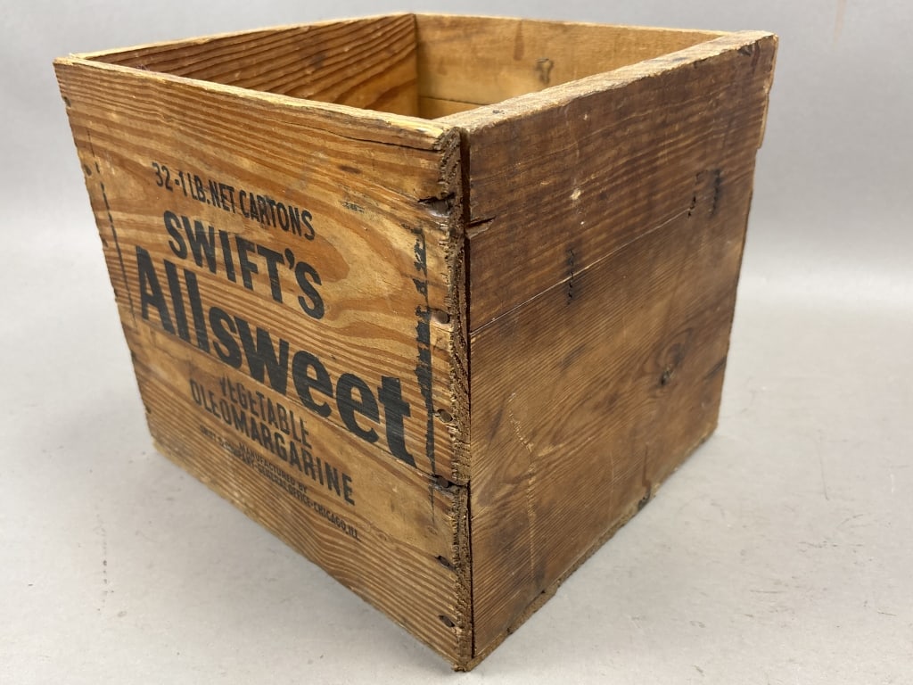Swift's Allsweet Vegetable Oleomargarine Crate: Please make sure you view all photos and ask any questions you may have! Great original collectible item. This is day 1 of our 2 day one owner auction event. Thanks and have a great day! Holler & Hamm