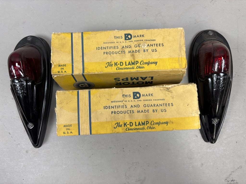 Pair K-D Lamp Company Motor Lamps Ohio: See all photos as a better idea of condition.