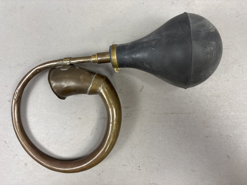 Antique Brass Car Bicycle Squeeze Horn WORKS (1 of 5)
