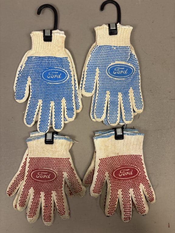 4 Pairs Ford Motor Company Working Gloves: See all photos as a better idea of condition.
