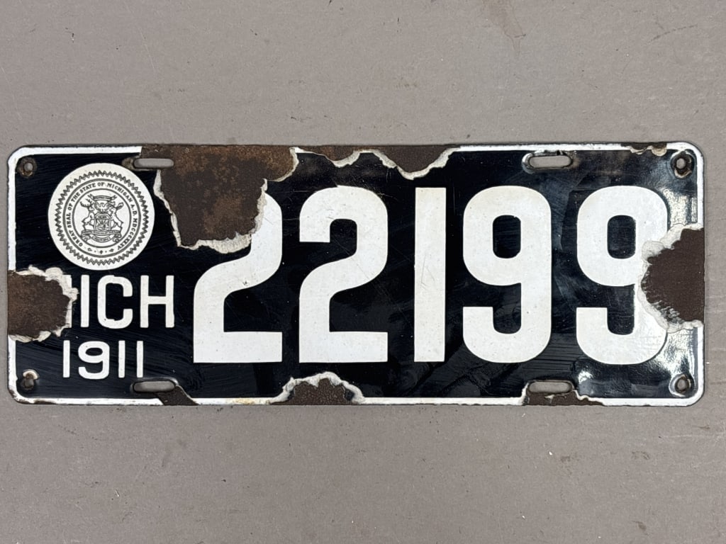Antique 1911 Michigan Porcelain License Plate: See all photos as a better idea of condition.
