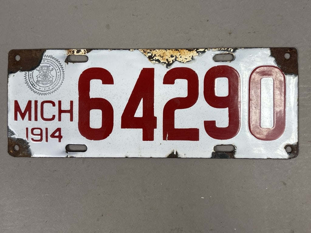 1914 Antique Michigan Porcelain License Plate: See all photos as a better idea of condition.