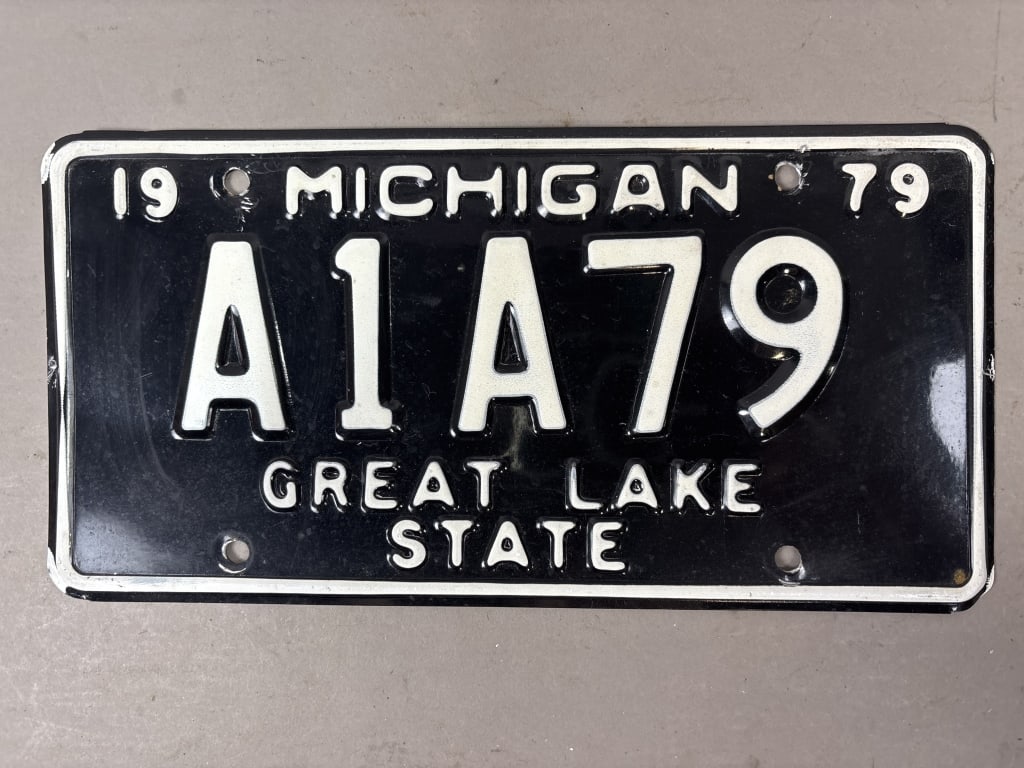 1979 A1A Personalized Michigan License Plate: See all photos as a better idea of condition.