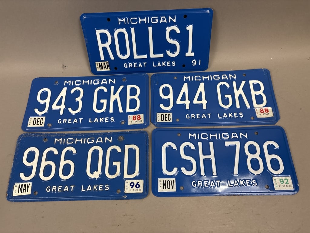 Lot 5 80s Michigan Rolls Royce License Plates: See all photos as a better idea of condition.