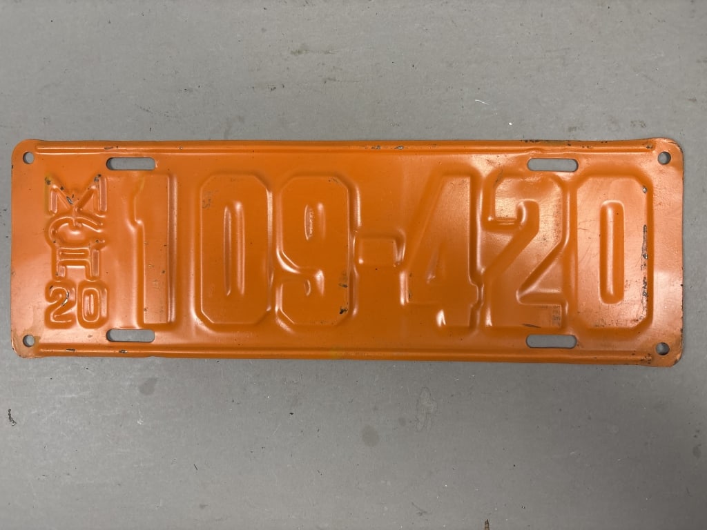 1920 Antique Orange Michigan License Plate Repainted (1 of 5)