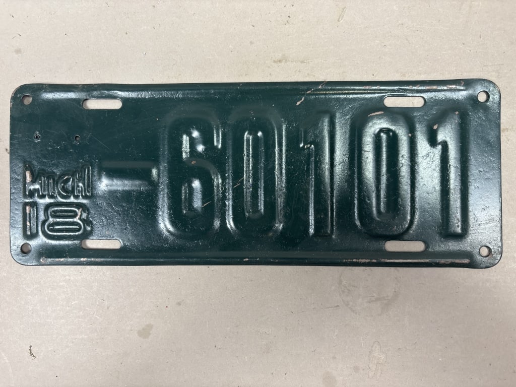 1918 Michigan 60101 Repainted License Plate: See all photos as a better idea of condition.