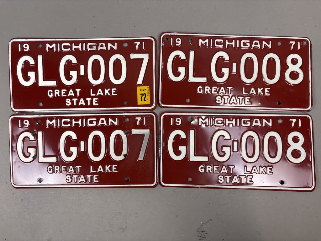 Lot 4 1971 Michigan GLG007 GLG008 License Plates: See all photos as a better idea of condition.