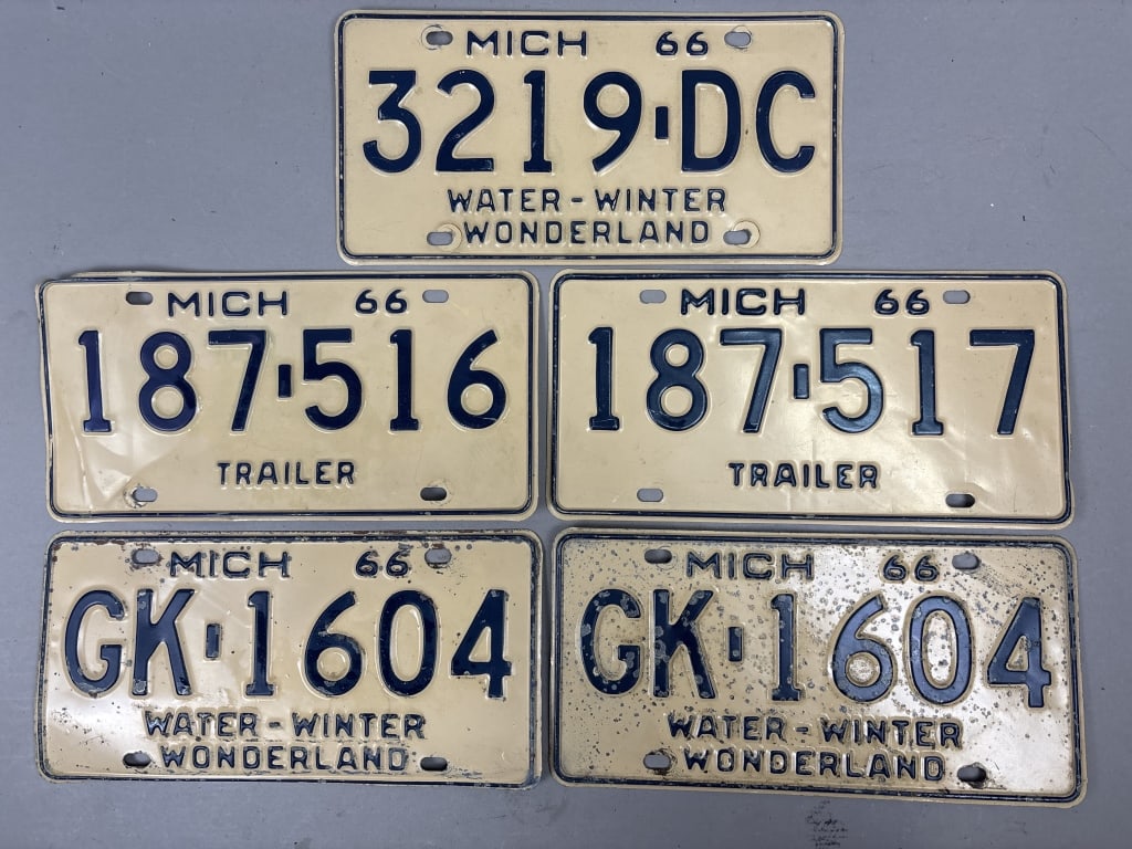 Lot of 5 1966 Michigan Trailer License Plates: See all photos as a better idea of condition.