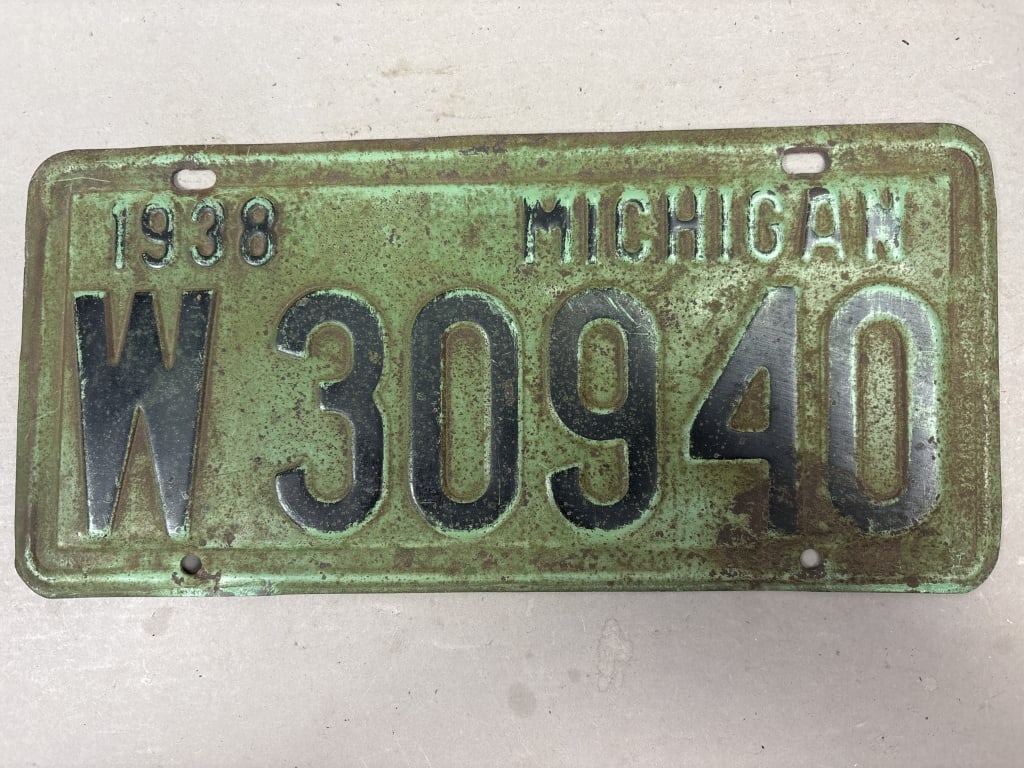 1938 Michigan W30940 Vintage License Plate: See all photos as a better idea of condition.