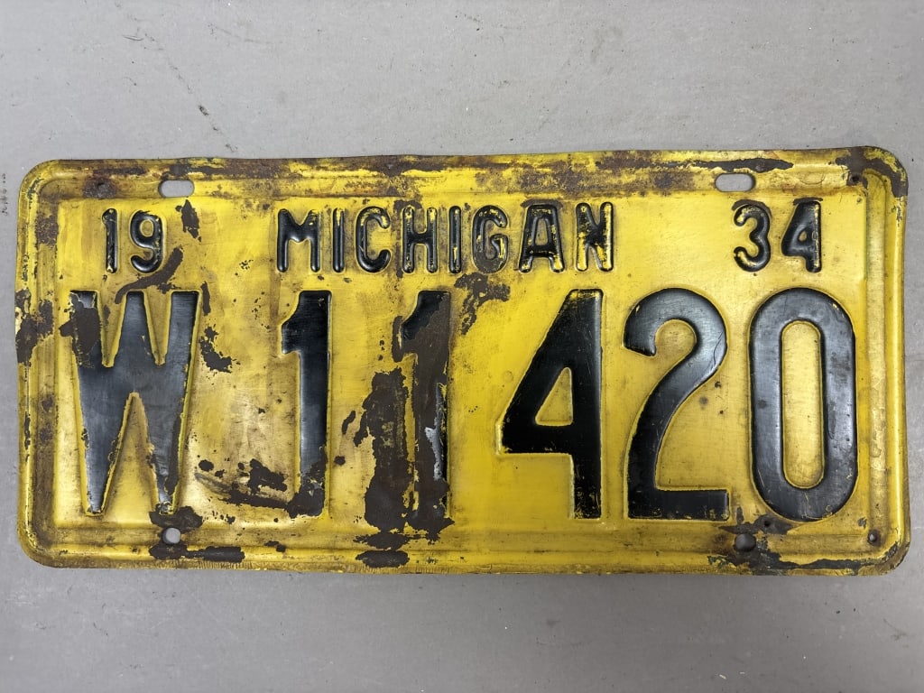 1934 Michigan W11420 Vintage License Plate: See all photos as a better idea of condition.