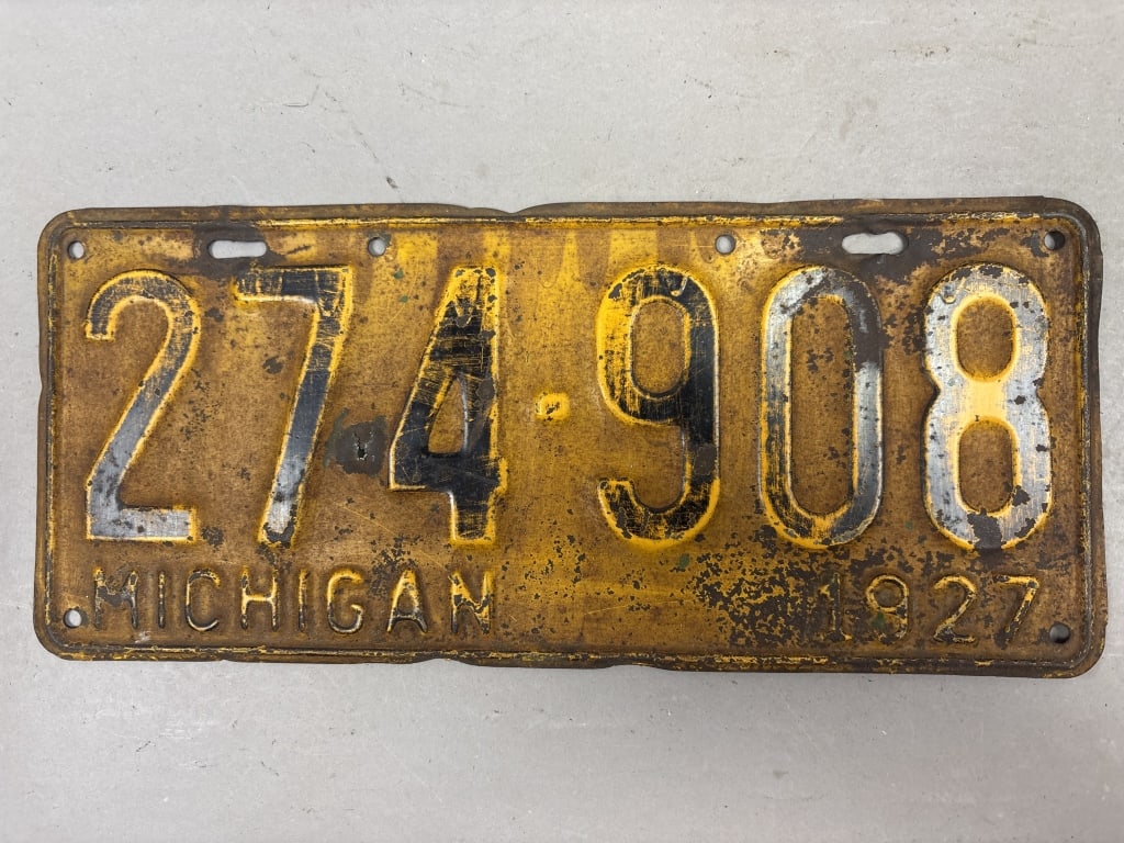 1927 Michigan 274908 Vintage License Plate: See all photos as a better idea of condition.