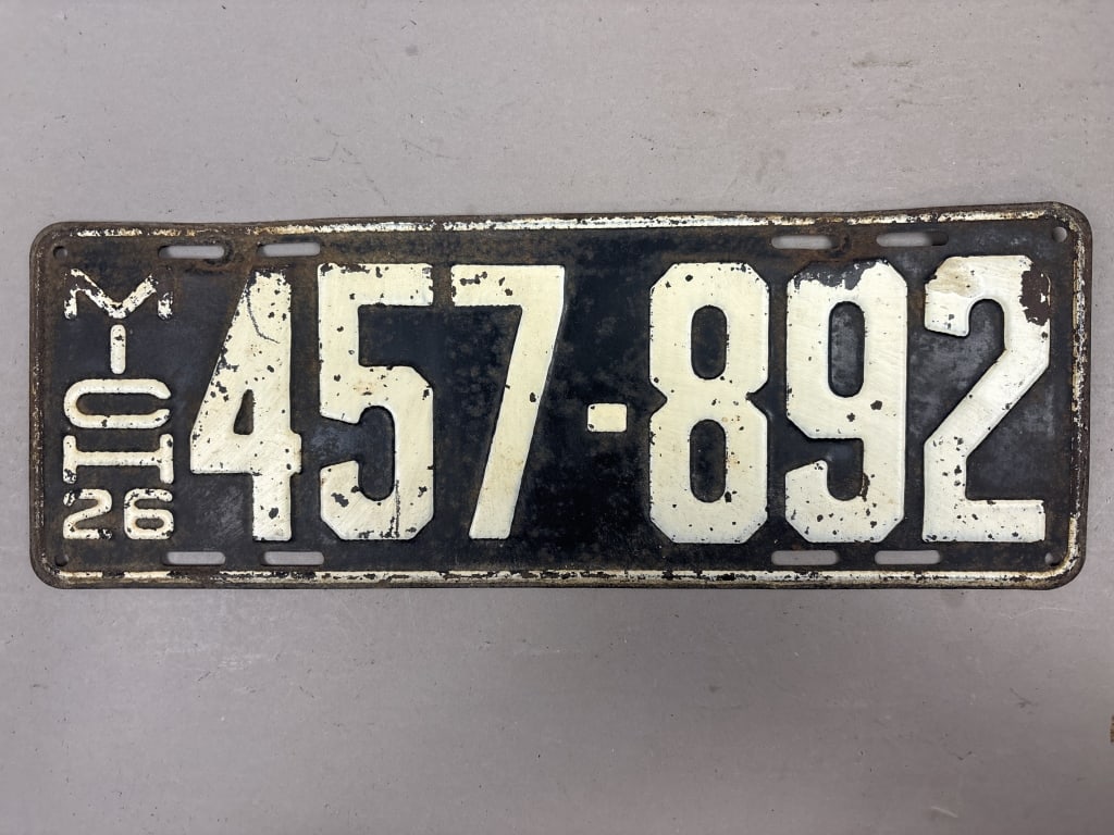 1926 Michigan 457892 Vintage License Plate: See all photos as a better idea of condition.