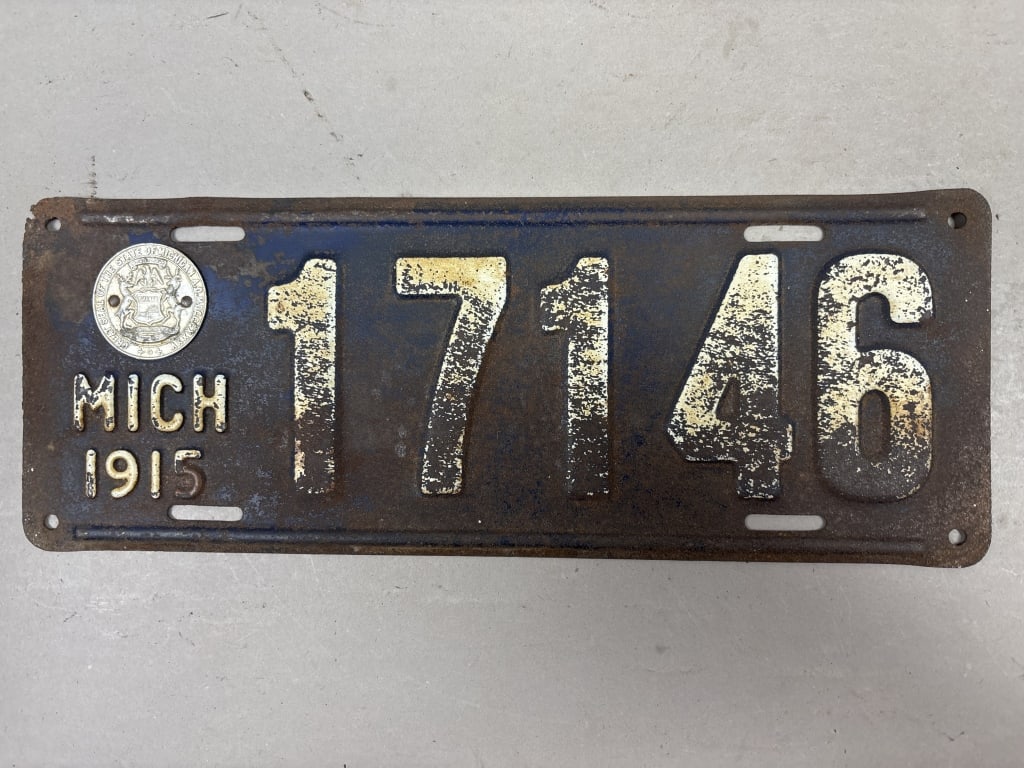 1915 Michigan 17146 Vintage License Plate: See all photos as a better idea of condition.
