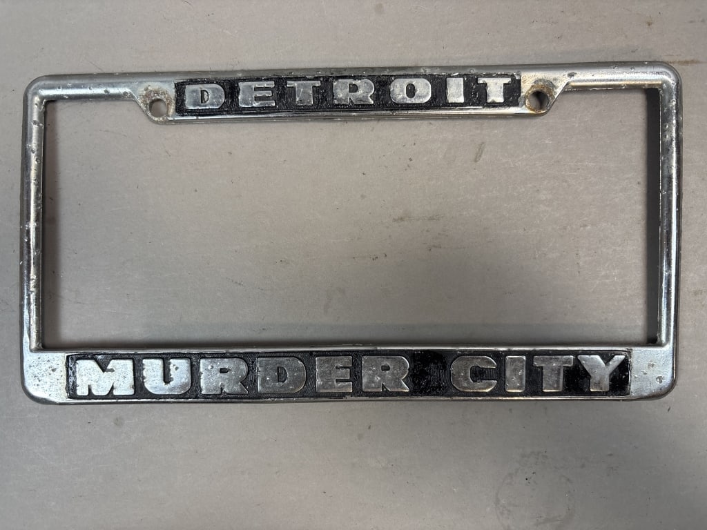Detroit Murder City License Plate Novelty Frame: See all photos as a better idea of condition.