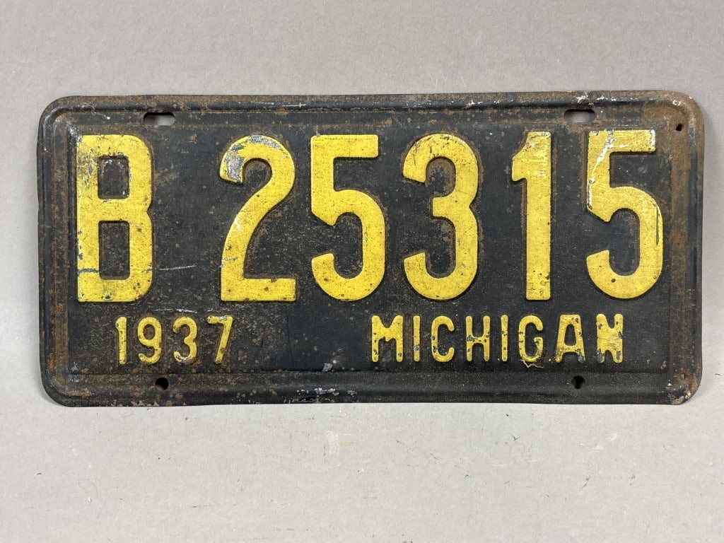 1937 Michigan B25315 Vintage License Plate: See all photos as a better idea of condition.
