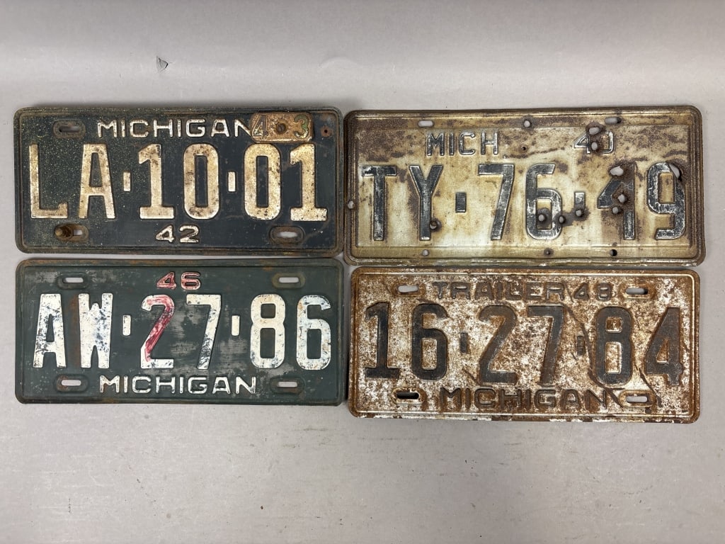 Lot 4 1940s Michigan Trailer License Plates: See all photos as a better idea of condition.