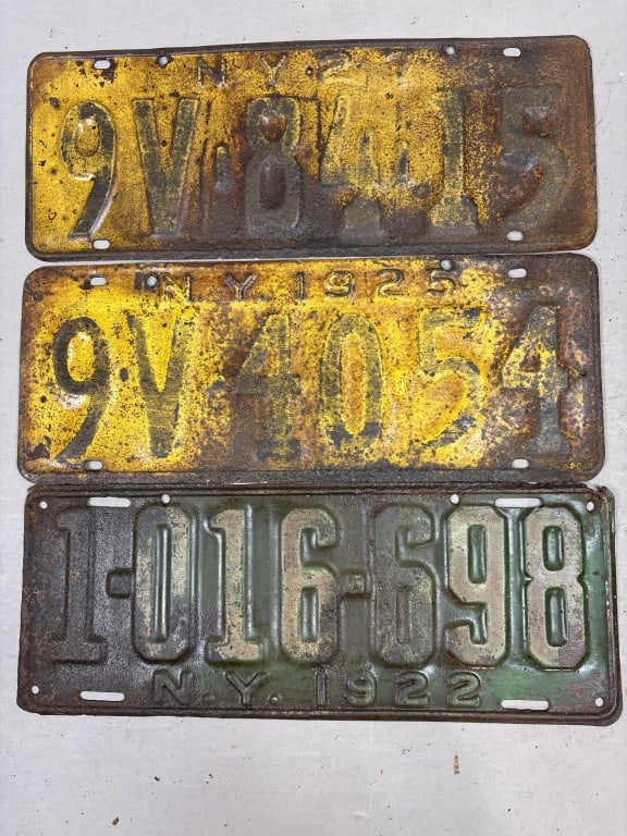 Lot 3 1920s New York Vintage License Plates: See all photos as a better idea of condition.