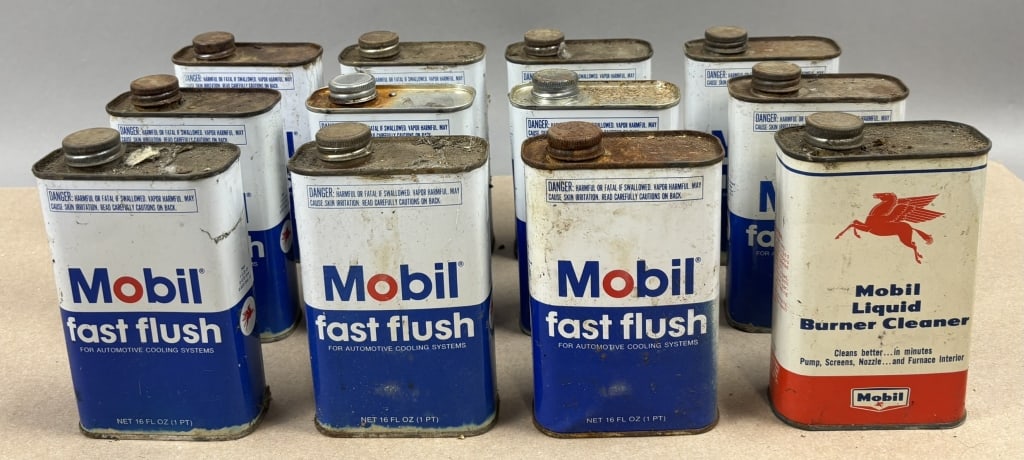 Lot 12 Full Mobil Fast Flush Liquid Burner Pints: Lot of 12 - 11 fast flush, 1 burner cleaner liquod. All pints.
