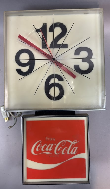 Original 70s Coca Cola Plastic & Metal Clock WORKS: Great original 20" x 12" x 5.5"