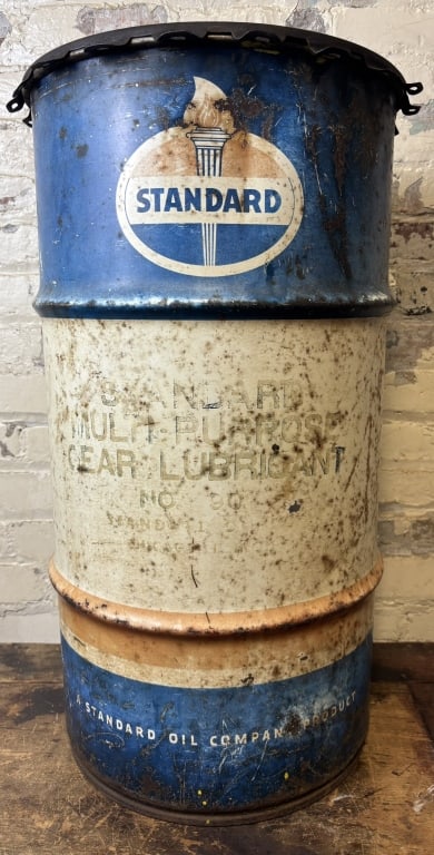 Standard Oil Co No 90 Gear Lubricant 100LB Barrel: Great original barrel.