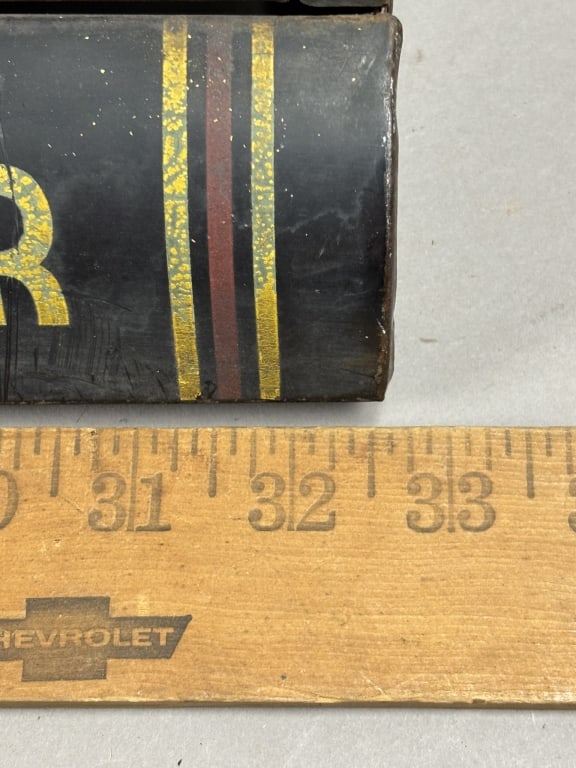 Giant Value Brushes 40s Countertop Store Display - 10
