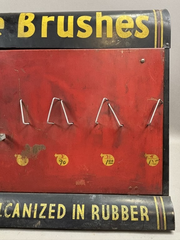 Giant Value Brushes 40s Countertop Store Display - 7