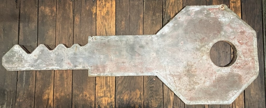 Antique Galvanized 2 Sided Locksmith Trade Sign (1 of 12)