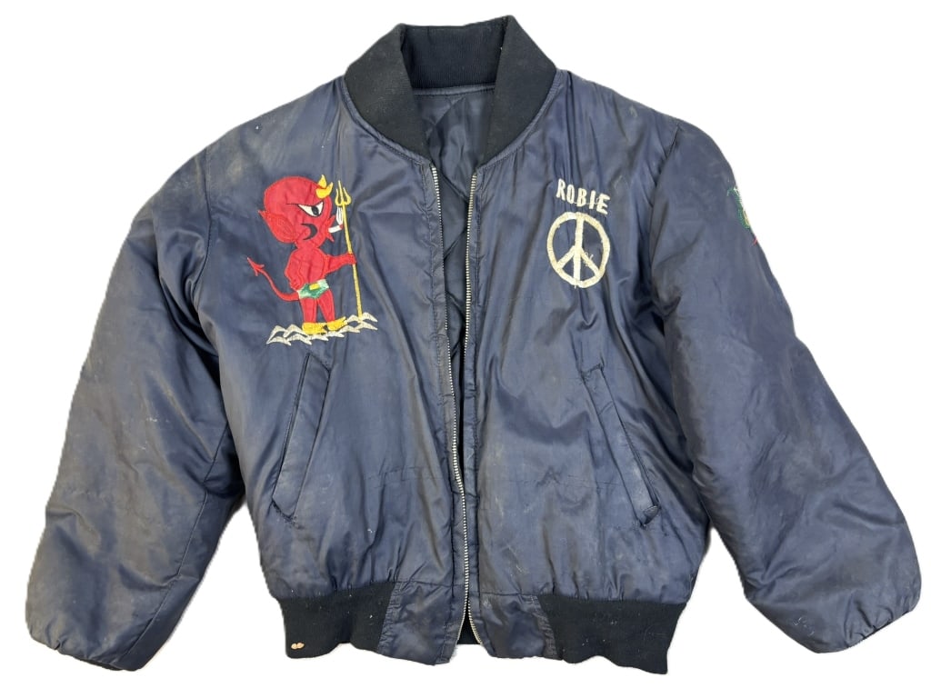71-72 North Korea ROBIE Peace Sign Silk Kids Coat: Incredible original childrens coat. Measures 17" pit to pit, 10" pit to bottom and 16" pit to cuff.