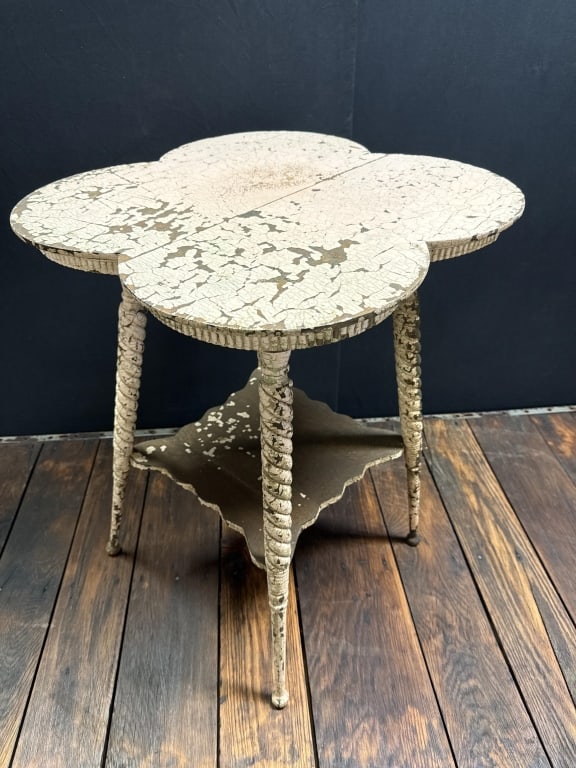 Antique 4 Leaf Clover Pink Painted Side Table - 2