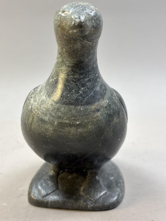 Inuit Soapstone Bird Carving: Please make sure you view all photos and ask any questions you may have! Great original collectible item. This is day 1 of our 2 day one owner auction event. Thanks and have a great day! Holler &
