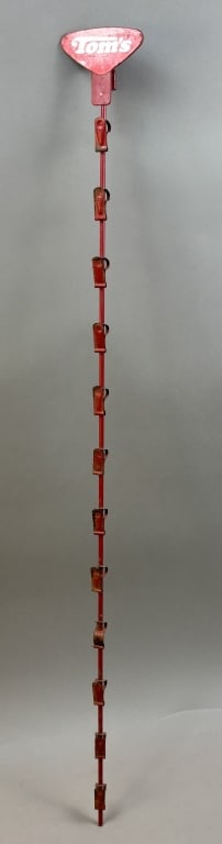 Tom's 12 Clip Chip Snack Store Display Hook: Please make sure you view all photos and ask any questions you may have! Great original collectible item. This is day 1 of our 2 day one owner auction event. Thanks and have a great day! Holler & Hamm
