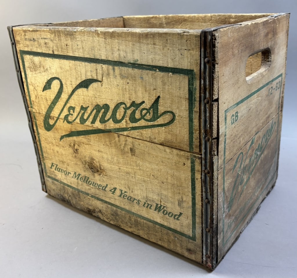 Vernors Soda Pop 40s-50s Wooden Shipping Crate (1 of 10)