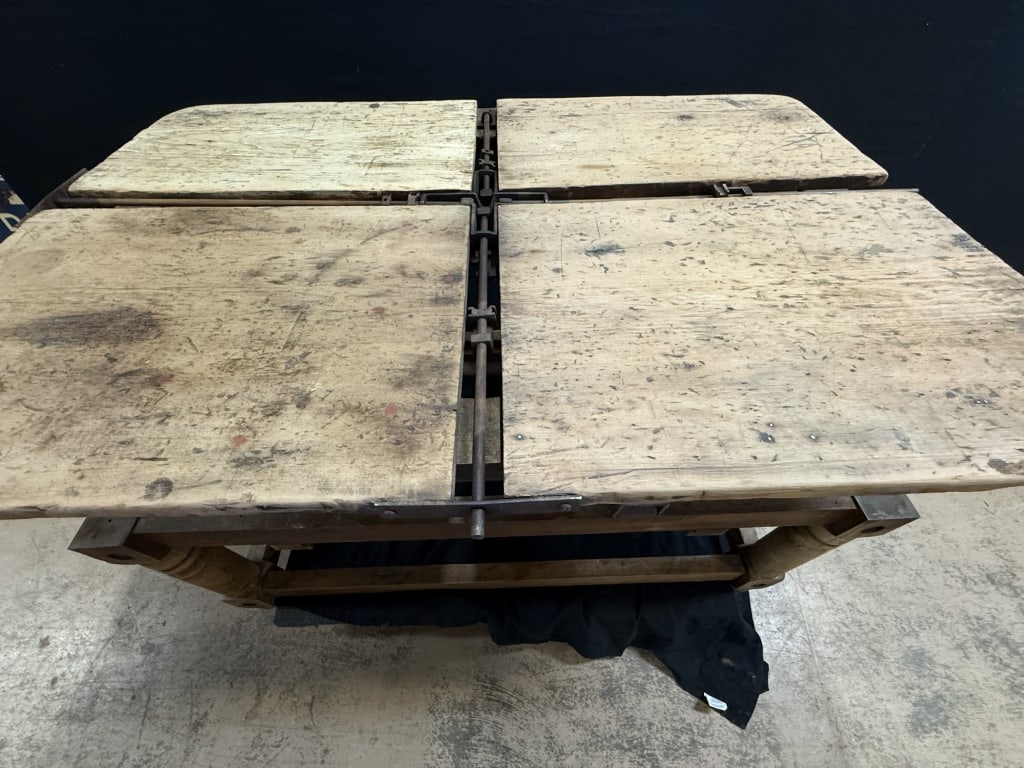 Machine Age Fur Stretching Adjustable Coffee Table - 7