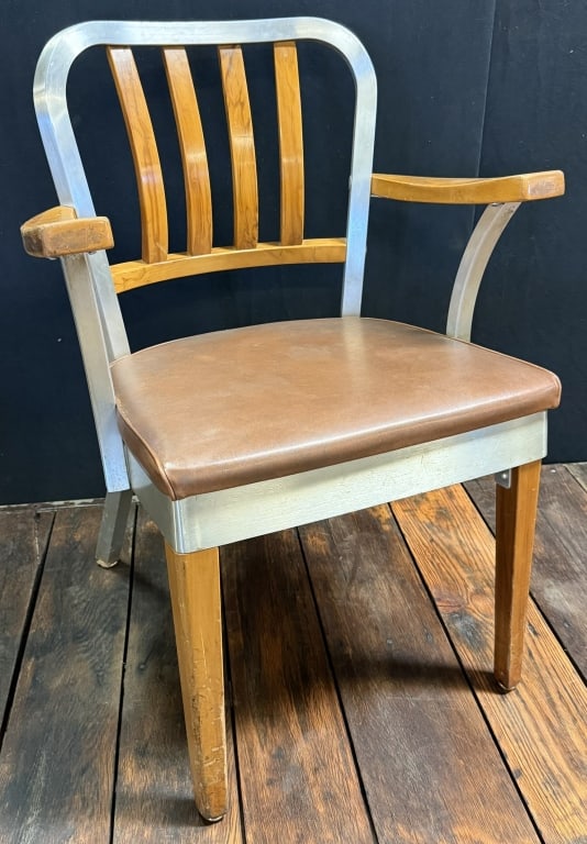 Shaw Walker OK Chevrolet Dealership MCM Chair: Great original chair. Measurements in photos.