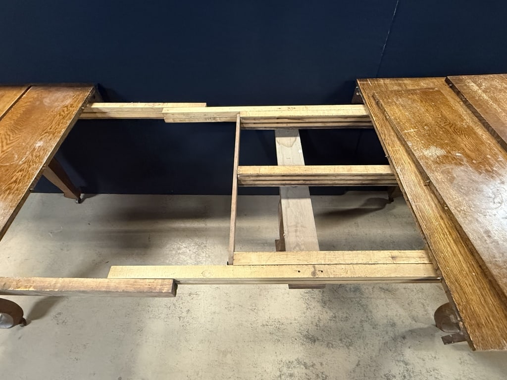 Antique Robbins Style Oak Dining Room Table - 3