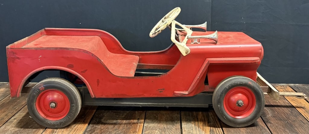 Hamilton Jeep Original Pedal Car Kiddie Ride (1 of 10)