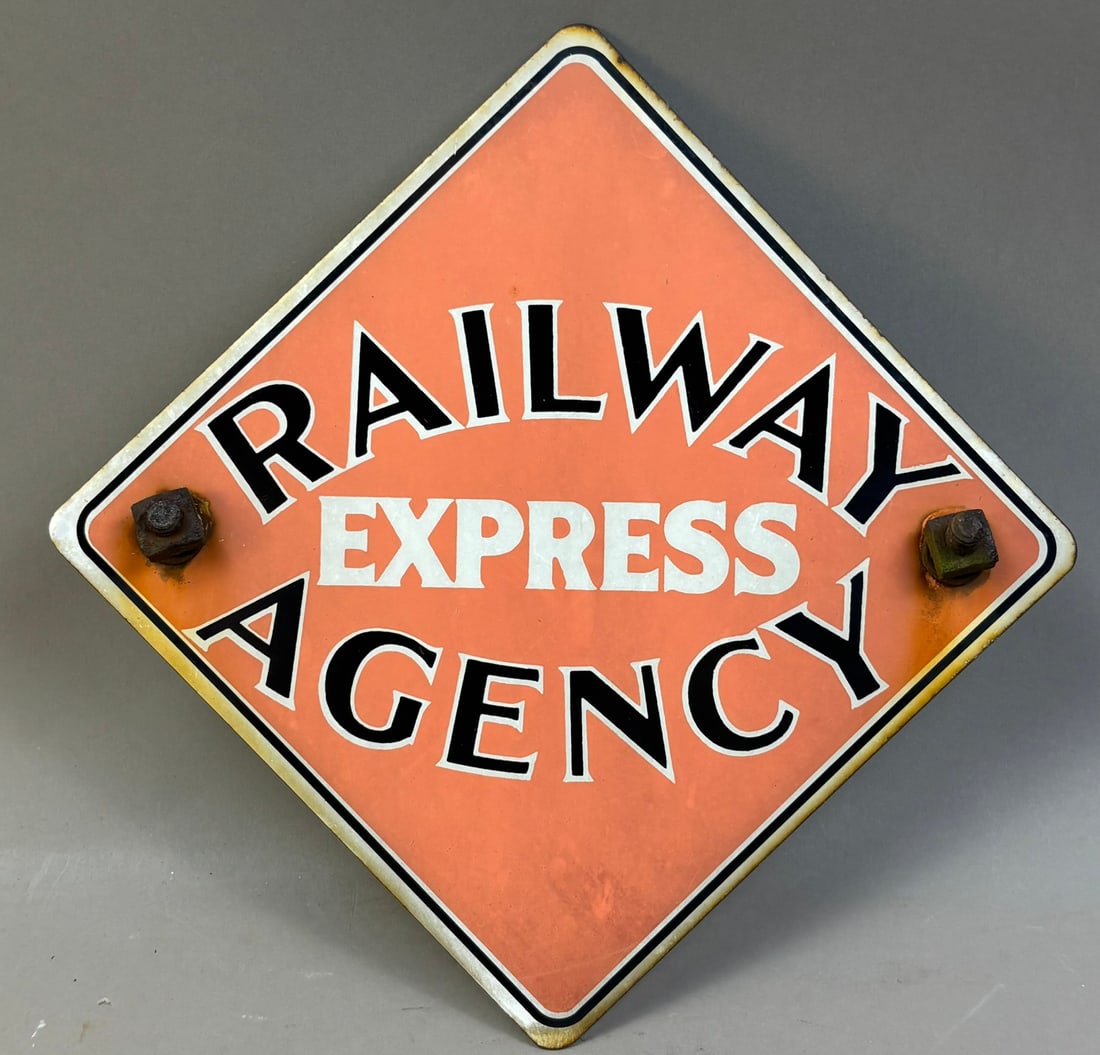 Railway Express Agency SSP Porcelain Pump Plate Sign: 11 inches tall