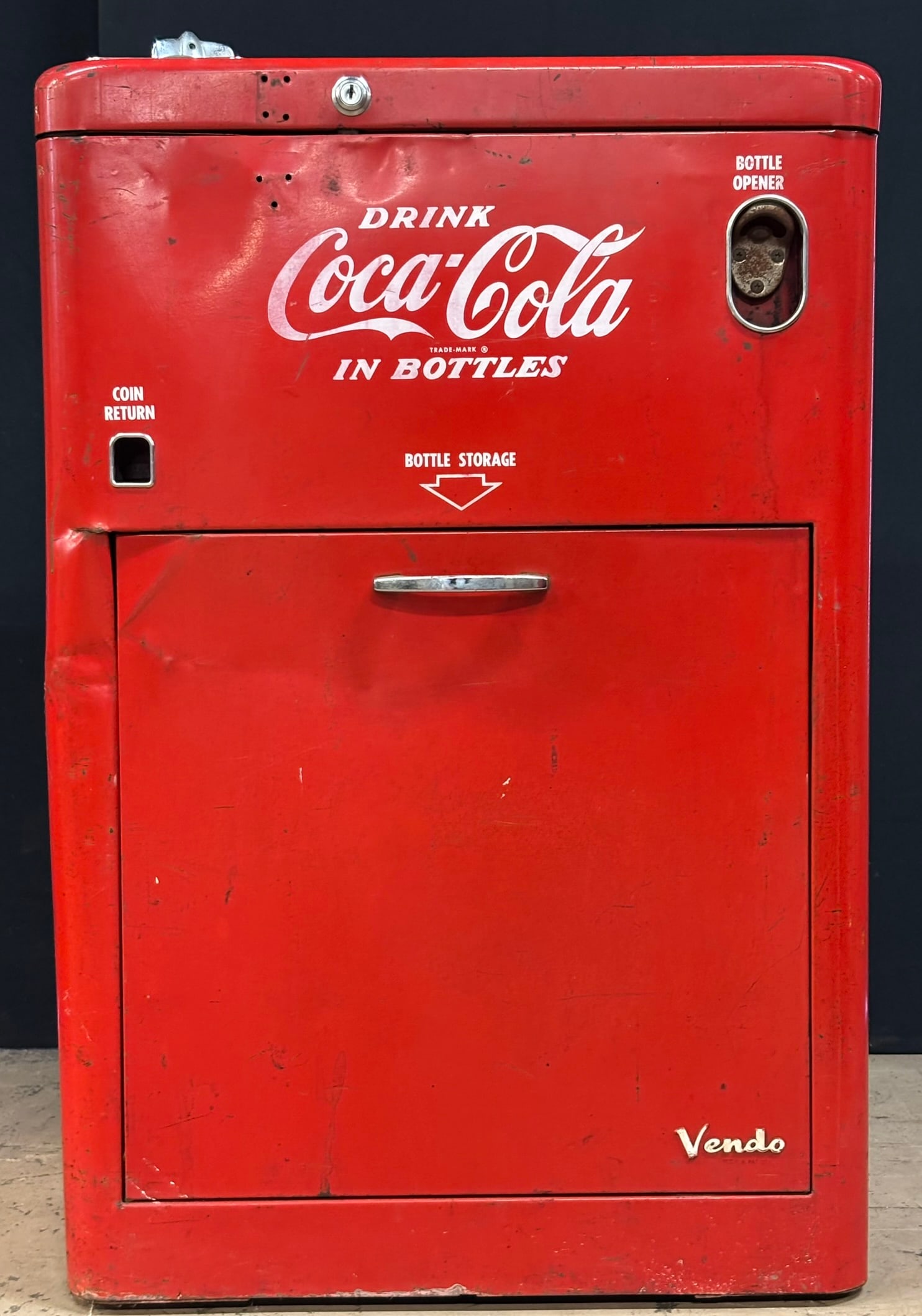 Coca Cola Vendo A23E Spin Top Vending Coke Machine Cooler (1 of 19)