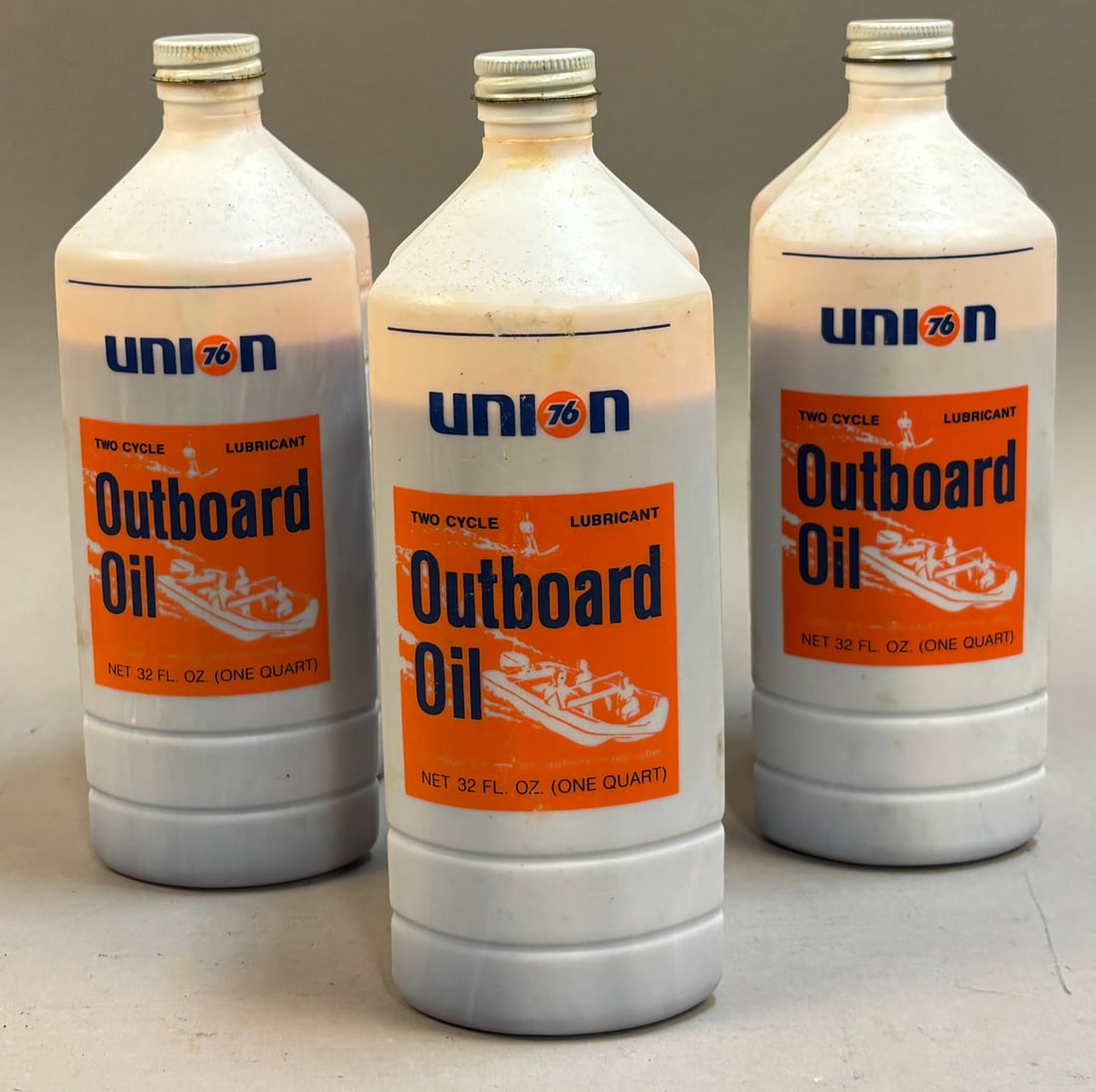 Lot 3 Full Union 76 Outboard Motor Oil Plastic Qua: Measurements in photos PLEASE NOTE WE OFFER IN HOUSE SHIPPING & HAVE BIDDING AVAILABLE ON OUR OWN WEBSITE! If you win on LIVE AUCTIONEERS, please click "SELF ARRANGED SHIPPING" and keep on the lookout